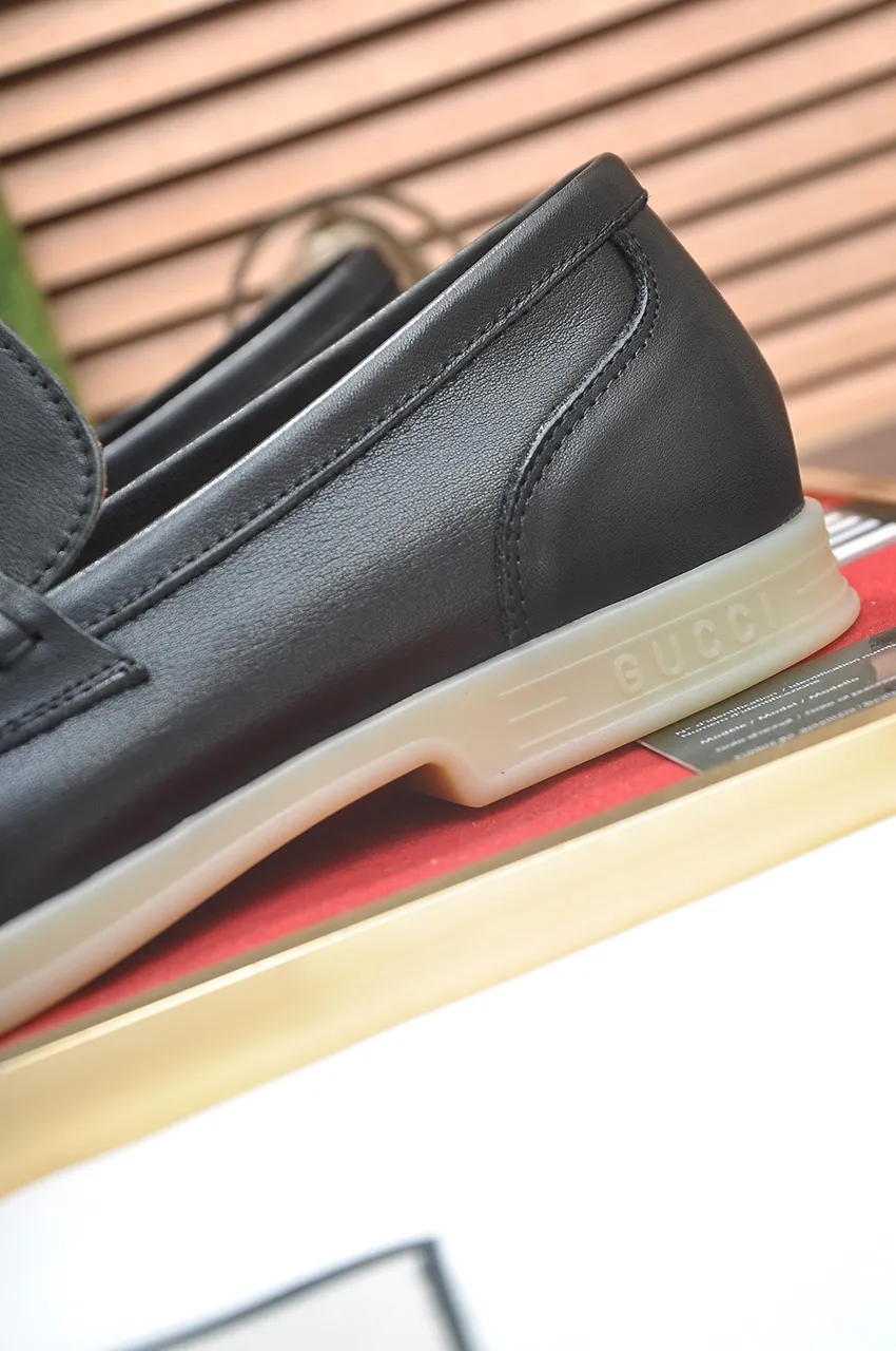 Men's shoes 💰440💶【GUCCI】 (High-end Niuli) New 🍀Gucci* - top version Gucci classic casual leather shoes! It is made of imported original cowhide and has a comfortable first layer of cowhide lining! Original wear-resistant rubber outsole! High quality products! Code number 38-44!